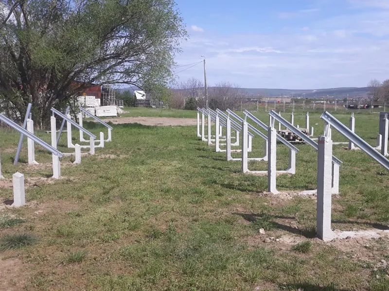 Structura sistem montaj panouri fotovoltaice la sol (1) Structura sistem montaj panouri fotovoltaice la sol