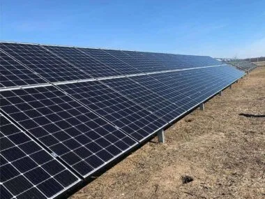 Sisteme montaj panouri fotovoltaice la sol {{brizy_dc_image_alt imageSrc=